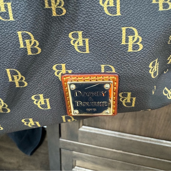 Dooney & Burke purse— numerous compartments with shoulder strap. - Picture 6 of 6